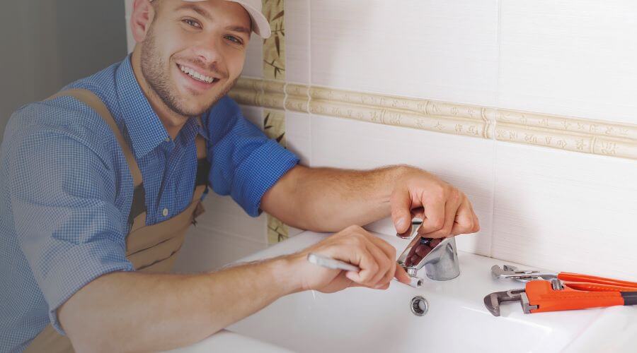 Handle or spout repair in Oelwein, IA
